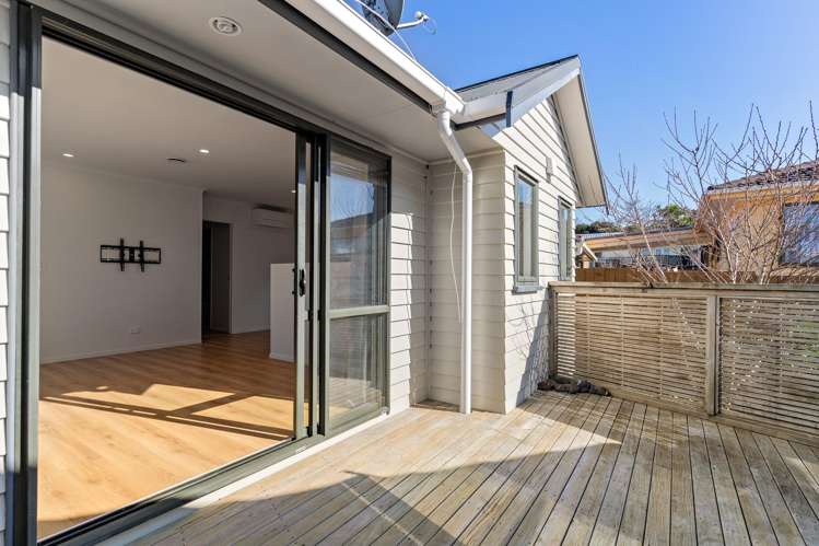 8a Coey Place Glen Eden_8