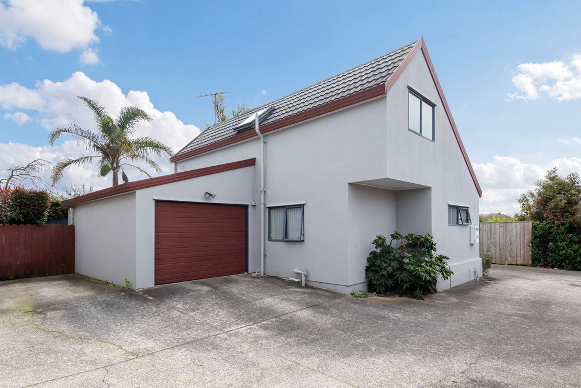 2/18 Ussher Place Pakuranga Heights_0