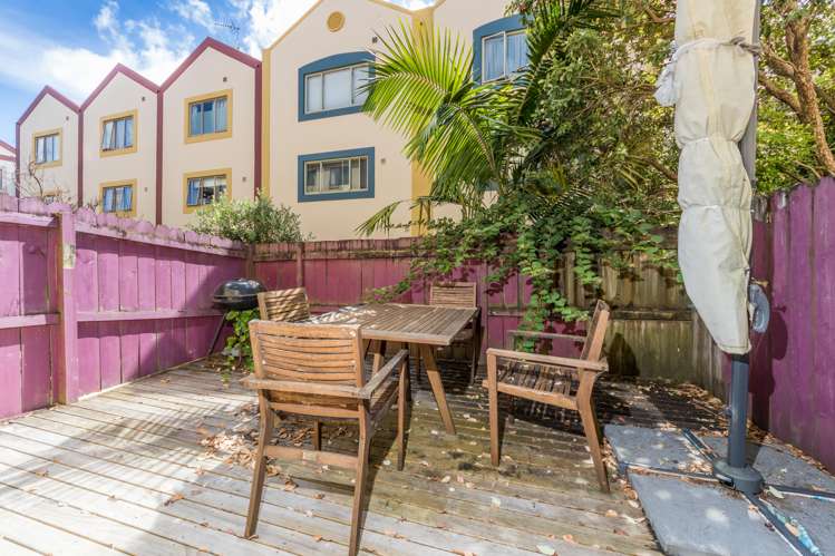 8/8 Margan Avenue New Lynn_11