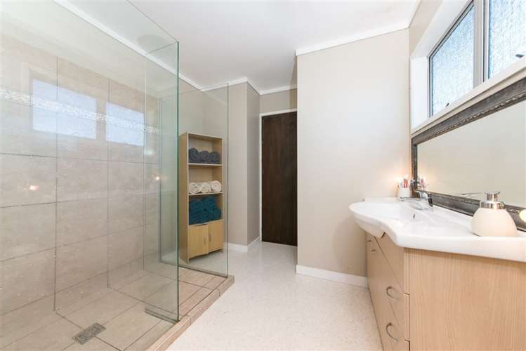 2/18 Matuhi Rise Henderson_20