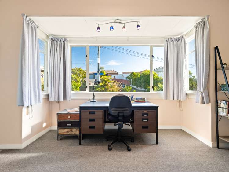 70 Easther Crescent Kew_17