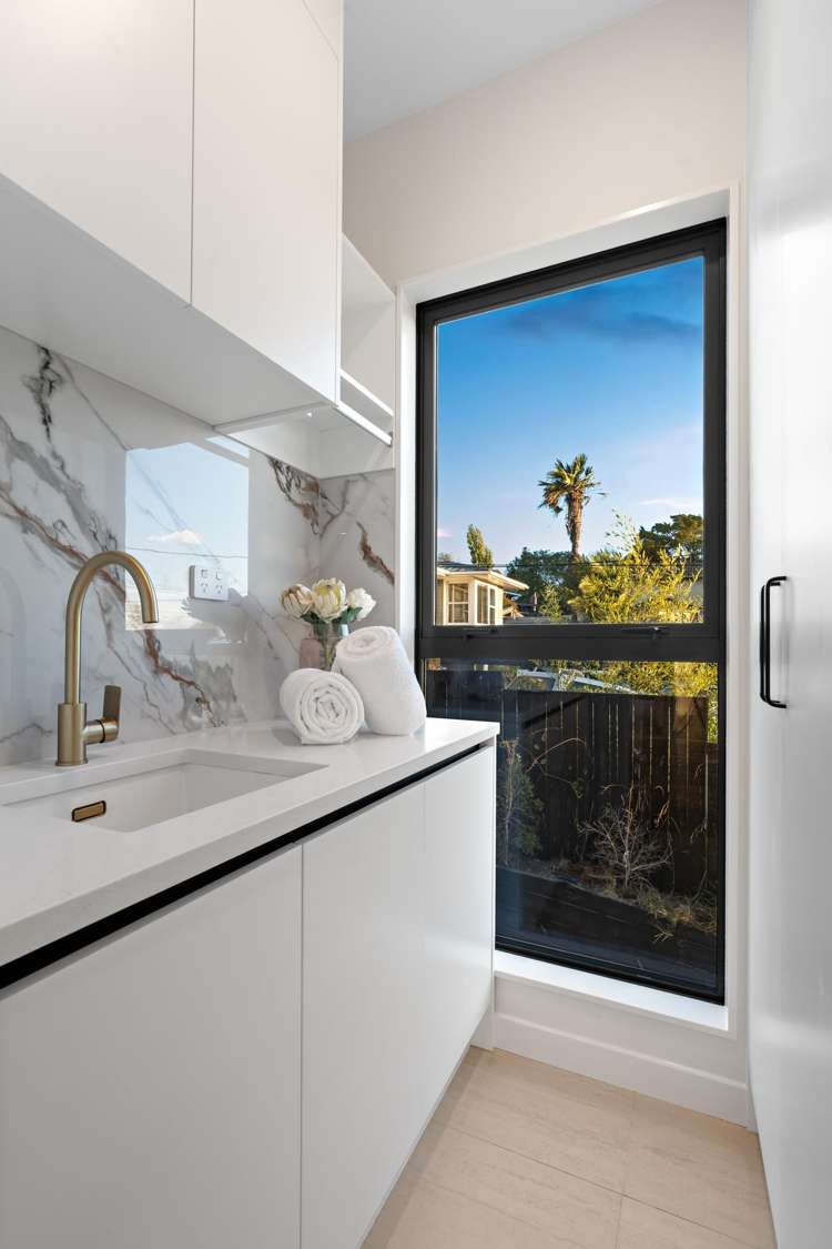 8a William Souter Street Forrest Hill_29