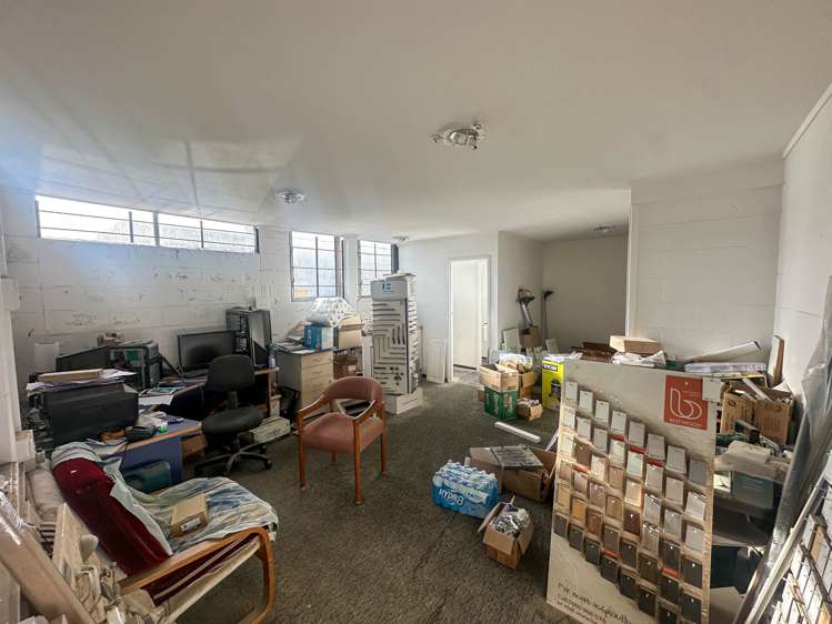 Unit 2/207 Archers Road Wairau Valley_6