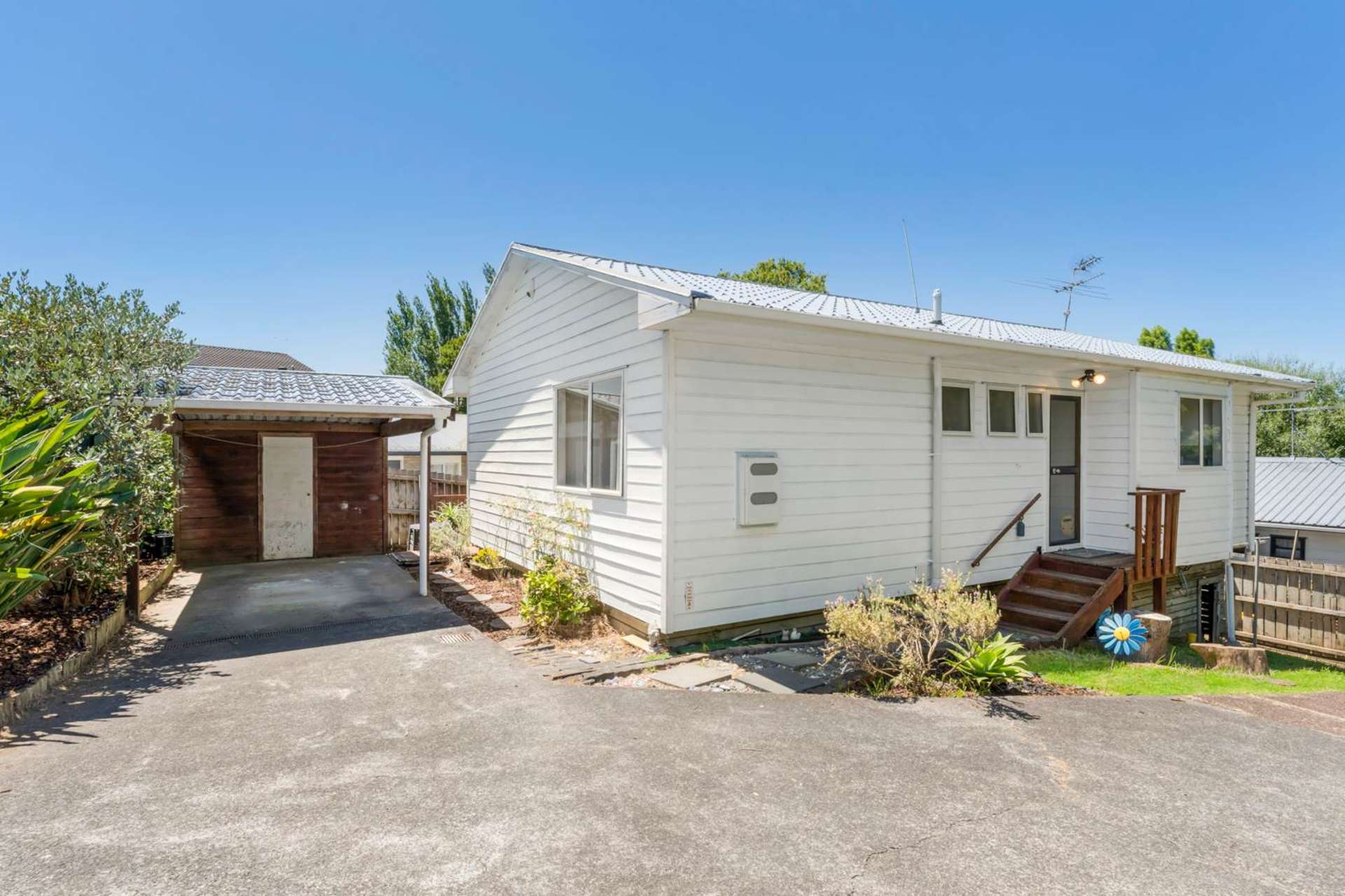 2/13 Palmer Avenue Glen Eden_0