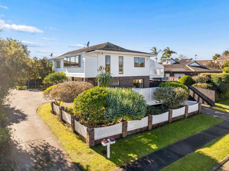 13A Bramley Drive Farm Cove_23