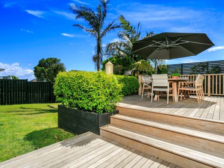 2/289 Lake Road Hauraki_6