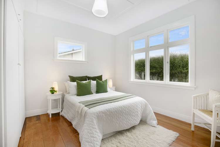 47 Queens Drive Lyall Bay_6