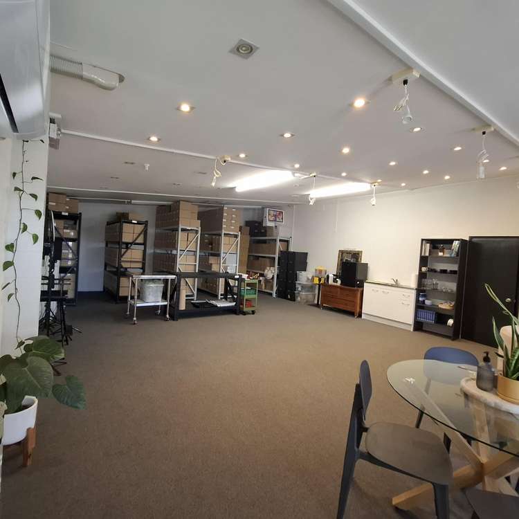 8A/3038 Great North Road New Lynn_4