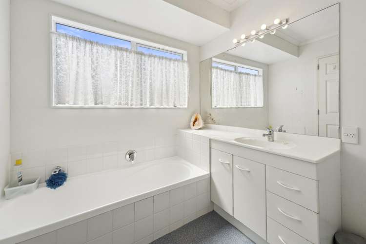 52 Stephens Place Hairini_10