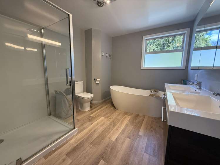 1627 Whataroa Highway Whataroa_34