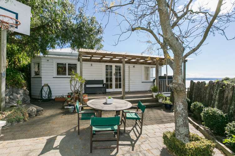 6 Seapoint Road Bluff Hill_16