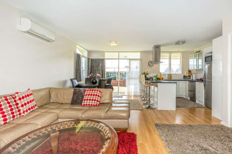 6 Eden Place Pukekohe_11