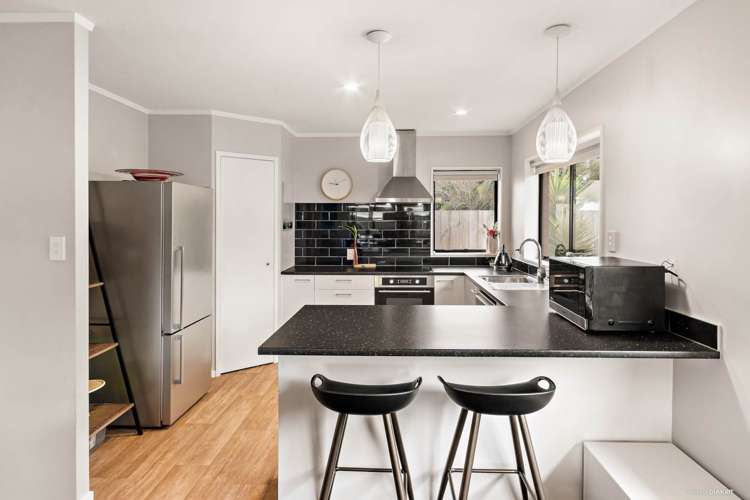 2/52 Shirley Avenue Papakura_2