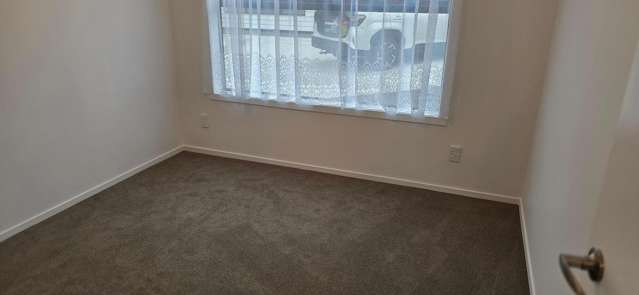 28B/28Heathdale Crescent/28 Heathdale Crescent Papakura_4