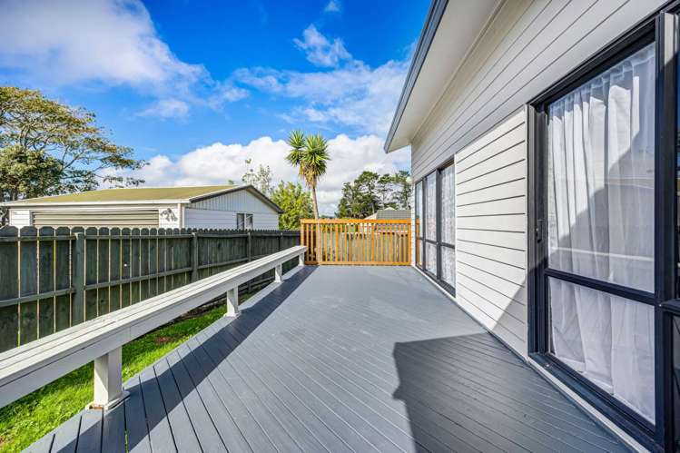 23 Gosford Drive Botany Downs_21