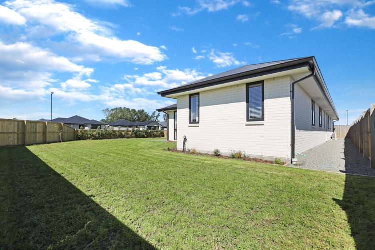 2 Orwell Way Elgin_37