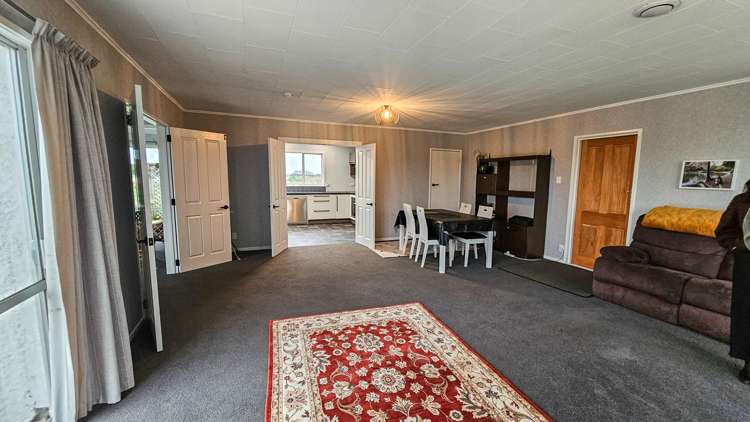 42 Brown Road_4