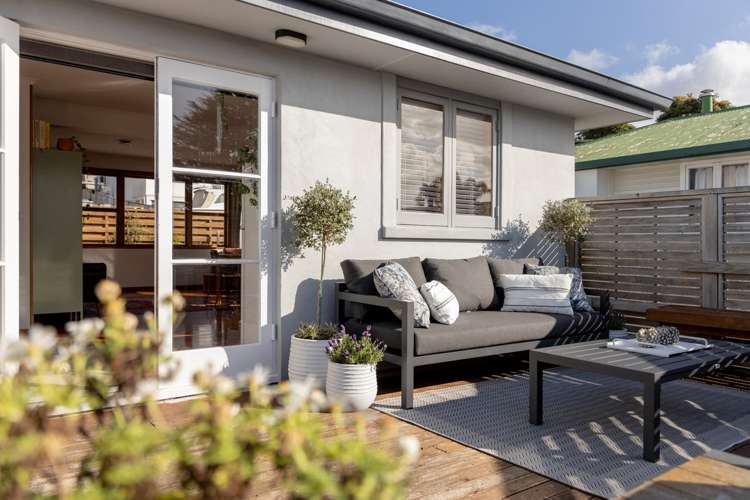 26b Linley Terrace Judea_14