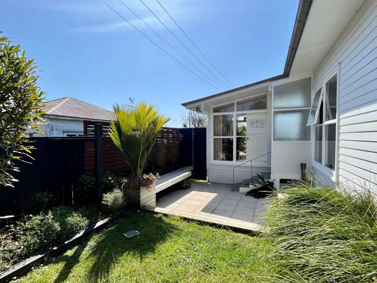 8 Pooks Road Ranui_17