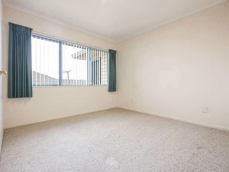 6 Glenside Rise Grandview Heights_17