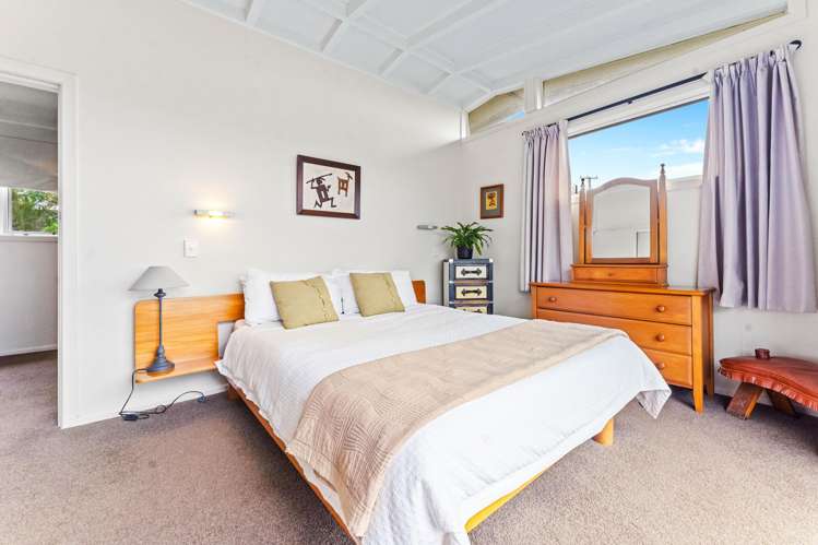 6 Sea View Road Leigh_19