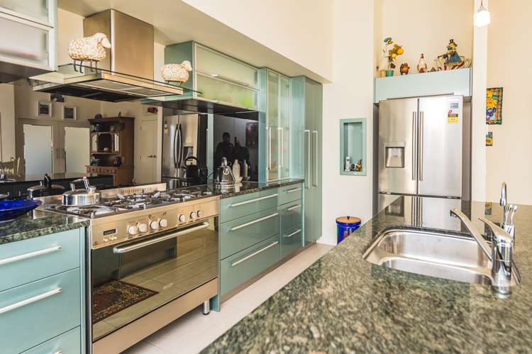 13 Lithgow Drive Otamatea_7