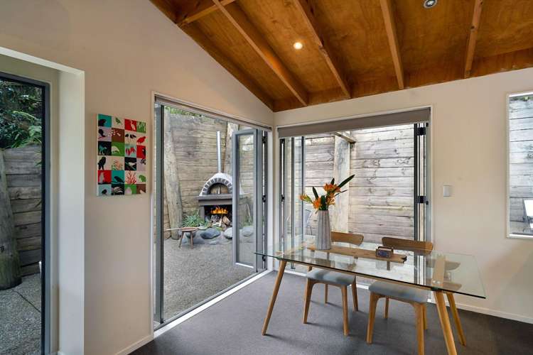184 Huia Rd Titirangi_8
