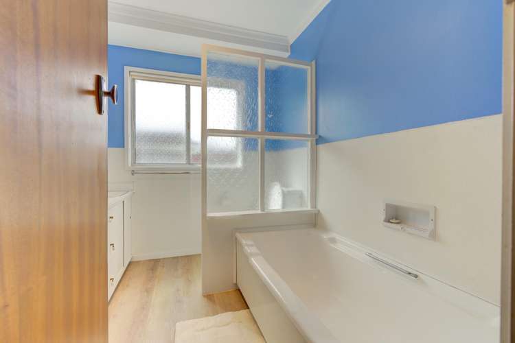 2 Sandringham Road Enderley_8