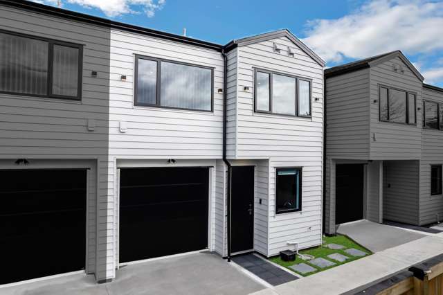 Modern Duplex Living in a Prime Location