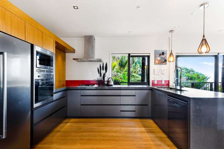 52 Kauri Point Road Laingholm_7