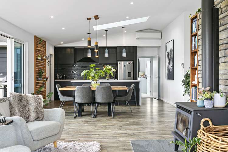 6 Kahikatea Drive Kinloch_13