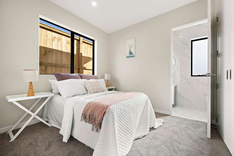 23 Christella Street Flat Bush_14