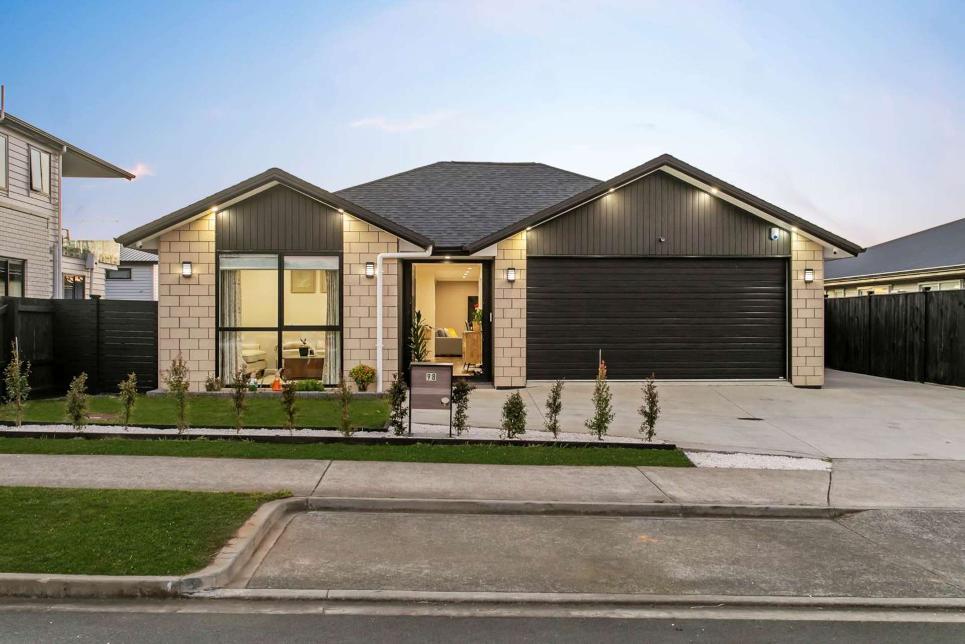 98 Twin Parks Rise Papakura_0