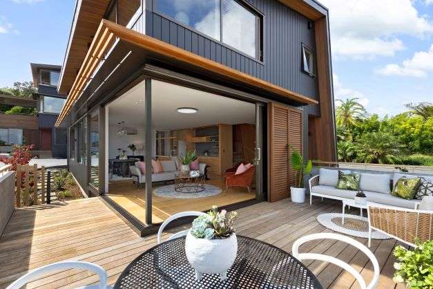 8A Awarua Crescent in Orakei, Auckland