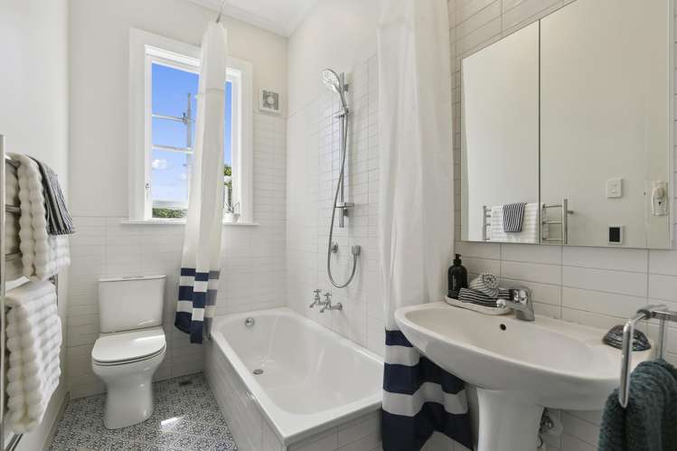 32 Volga Street Island Bay_15