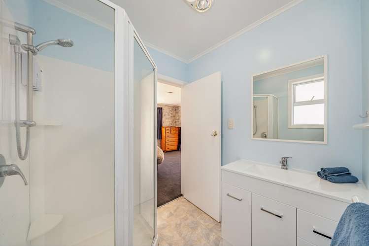 84 Shakespeare Avenue Trentham_13