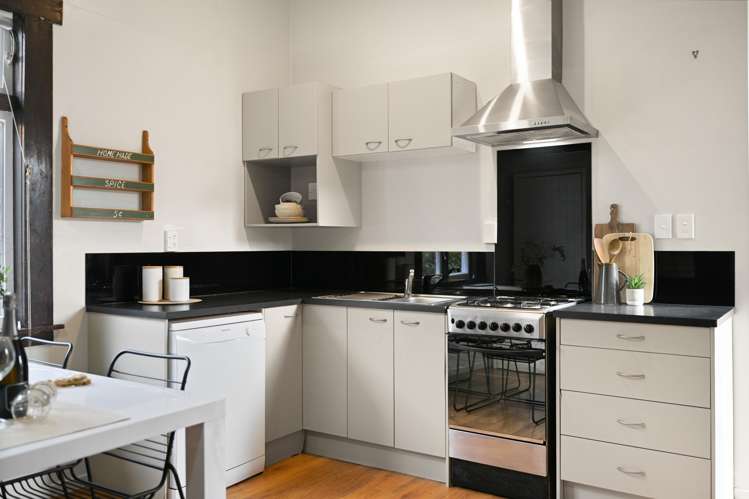 119 Galloway Street Hamilton East_3