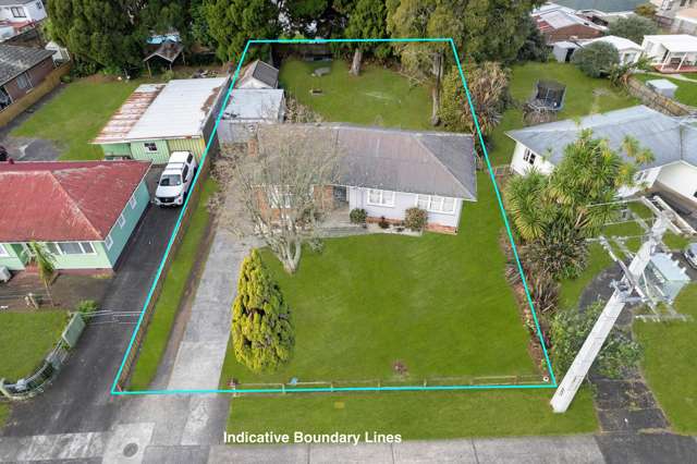 Opportunities knock , 923m2 land…Must Sell
