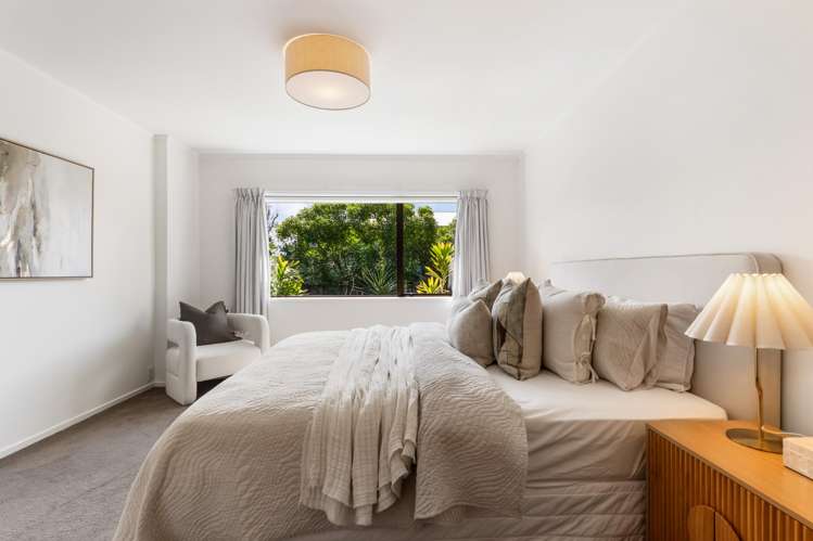 1/6 Pokapu Street Titirangi_17