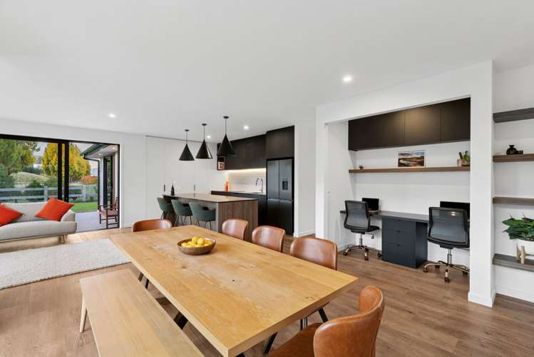 34 Burbank Road_1