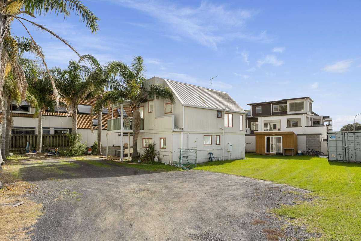 3 Commons Avenue_5
