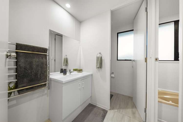 410 Swanson Road Ranui_8