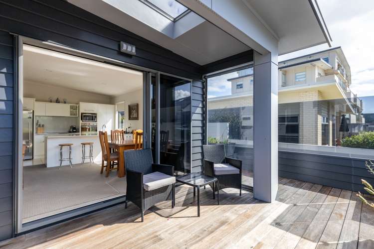 14 Buller Street New Plymouth Central_13