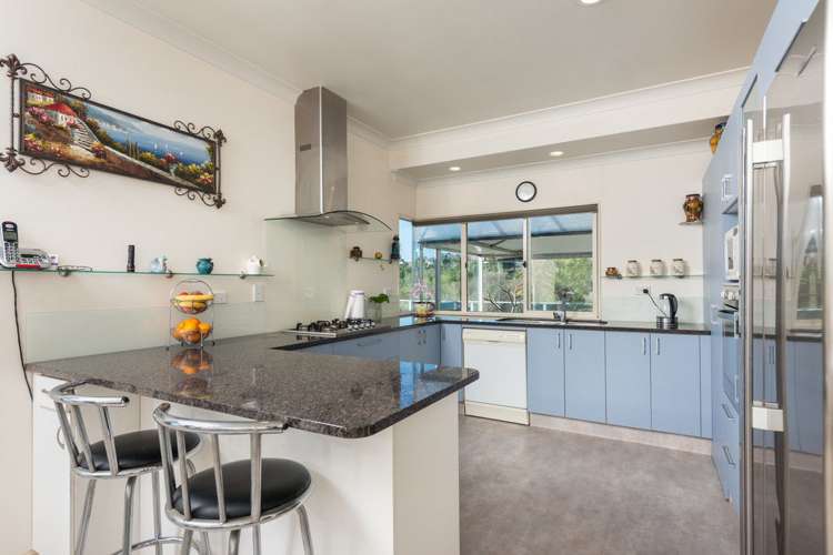 6 Greenstone Way Hairini_7