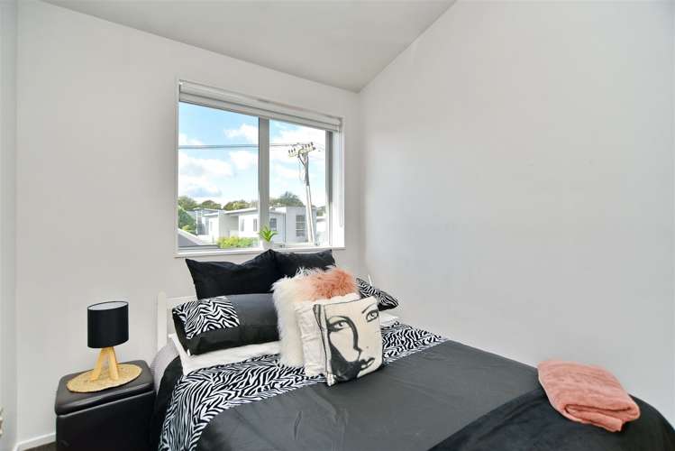 2/27 Brockworth Place Riccarton_10