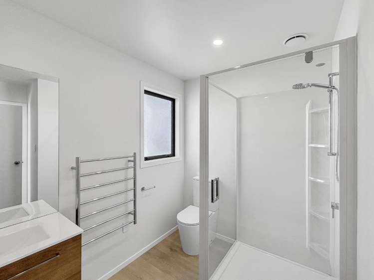 422A Tremaine Avenue 10930_7