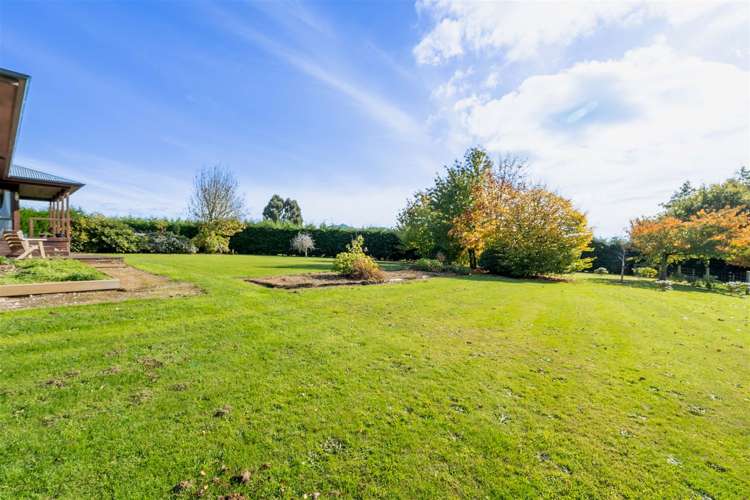 141 Mckinnon Road Gore Surrounds_31