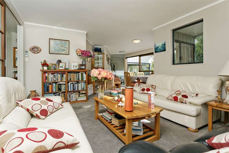 229 Lake Road Belmont_10