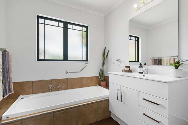 4 Smylie Close Ohauiti_10