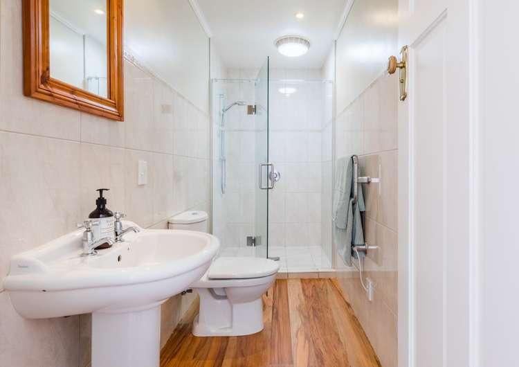 56 Victory Road Laingholm_12